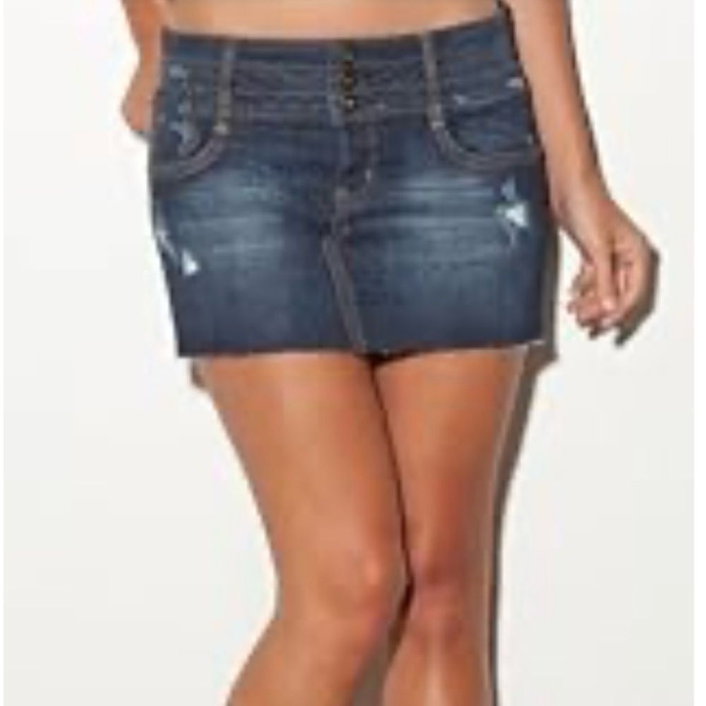 G by Guess Sachet Mini Denim Jean Skirt in Dark Destroy Wash Size 29